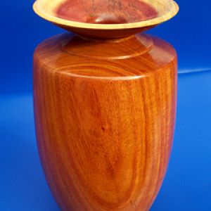 balsamo and quina wood vase
