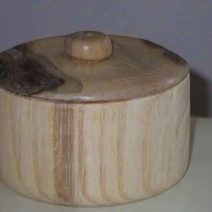 Sassfras box with a mystery-wood lid