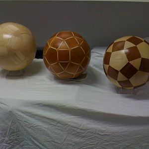 Rhombicosidododecahedrons