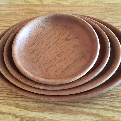 Set of oval platters