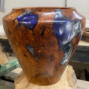 Cherry burl vessel with resin