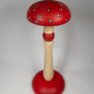 Mushroom WIG stand