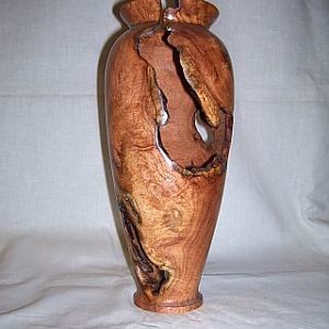mesquite vase with voids