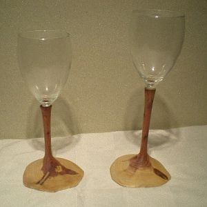 Wine glasses with natural edge base