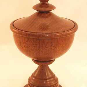 small urn - iroko