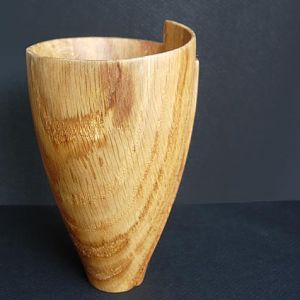 Small oak vase-2