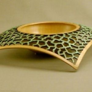 Square bowl with pierced wings