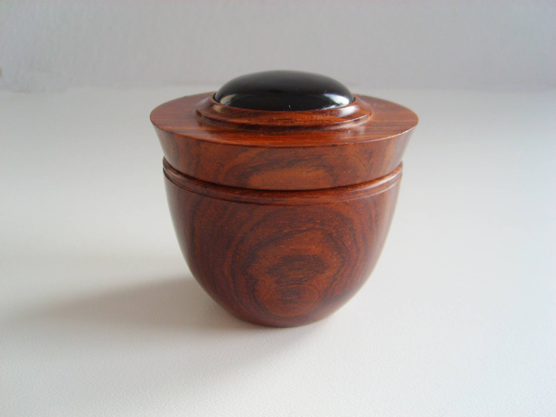 cocobolo box with onyx insert