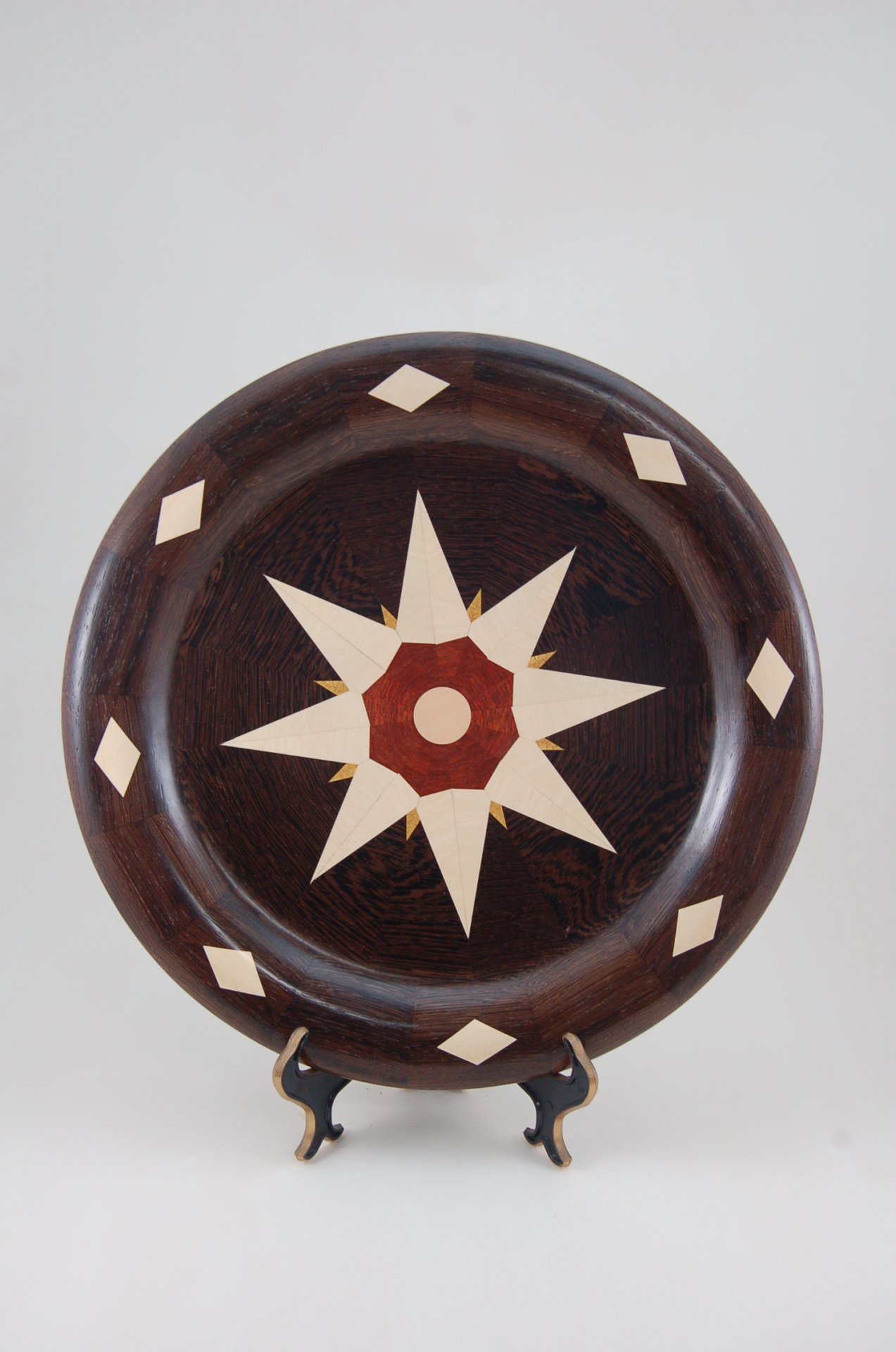 Compass Rose Charger