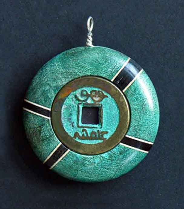 Green_coin_pendant