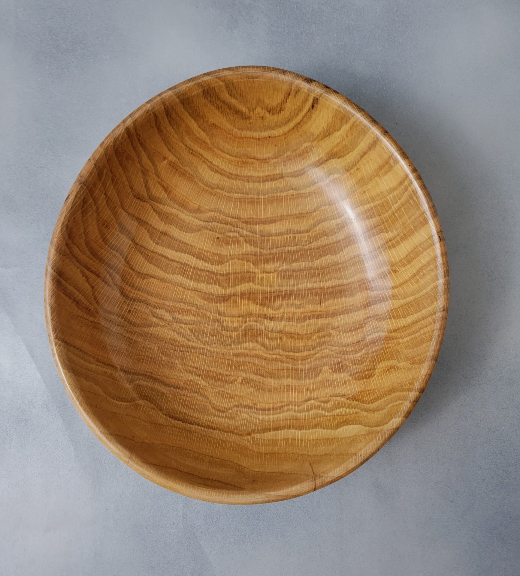 Oak Egg-Shaped Bowl