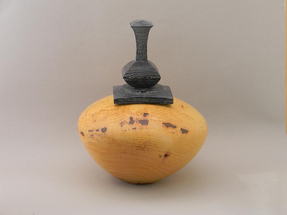 Pecan keepsake urn