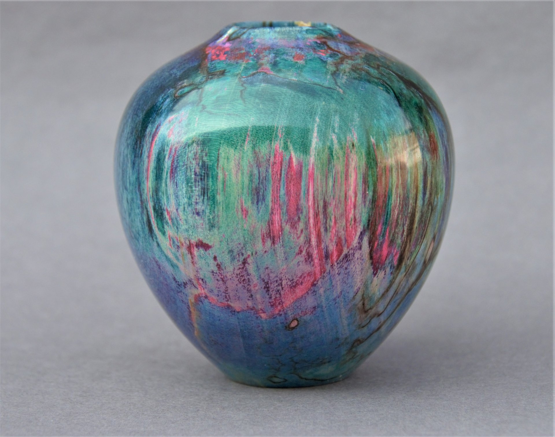 Triple dyed and stabilized hollow form