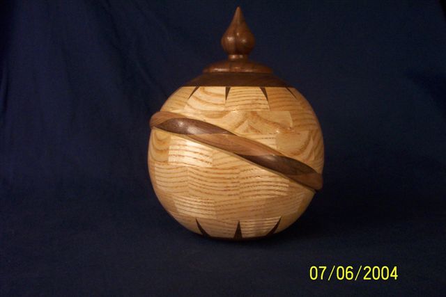 TWISTED ROPE ON BOWL