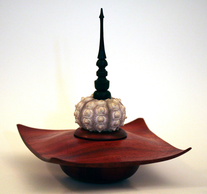 Urchin-lidded  Bowl