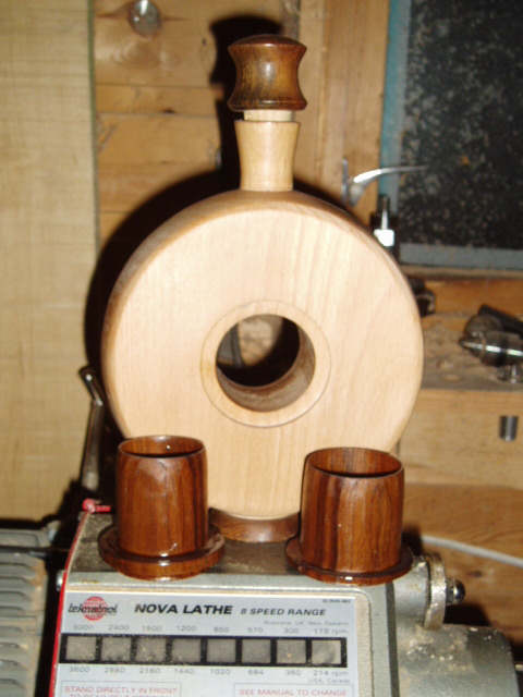 Wood flask with 2 cups