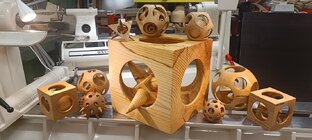 Huge Spiked Star in Cube.jpg