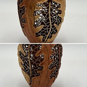 Pierced oak leaves