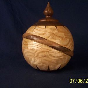 TWISTED ROPE ON BOWL