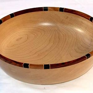 Bowl / Segmneted Rim