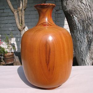 pumaquiro vase 6x8"