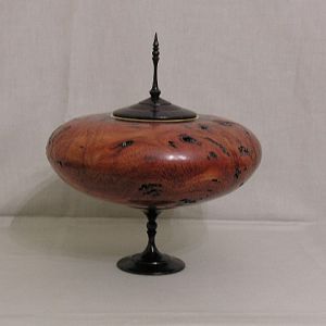 LIDDED CONTAINER