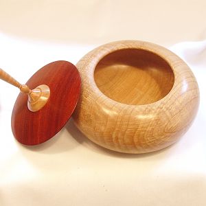 Maple Box w/Bloodwood Top & Maple Finial. 1104-2 Top Open