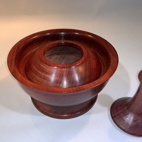 Lidded vessel made from Bloodwood and finial made from Purple Heart - Pic2