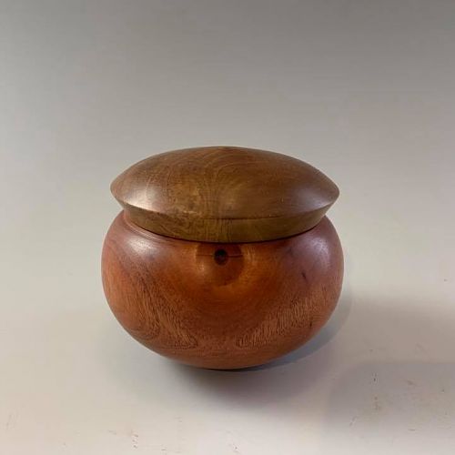 Quebracho box and Surinam Cherry top