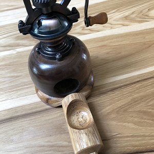 SUMO PEPPER GRINDER