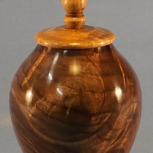 Serial 21045 Model KWCT0306032 Walnut Keepsake Urn