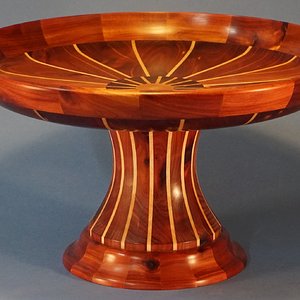 Serial 21098 Juniper pedestal bowl