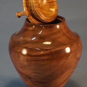 Serial 21117 Model KWLC0406050 Keepsake Cremation Urn