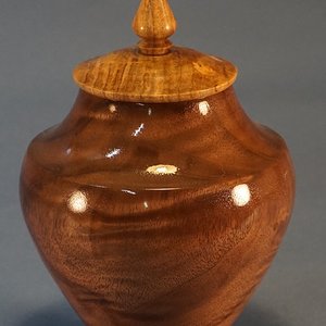 Serial 21117 Model KWLC0406050 Keepsake Cremation Urn