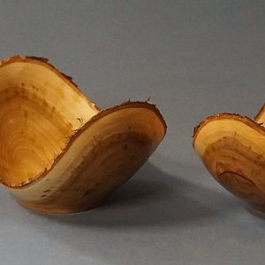 Serial 22034-37 Black Cherry Bark edge Bowls