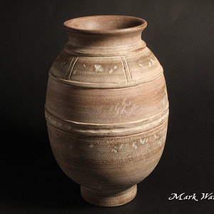 'Clay' pot made from mahogany.