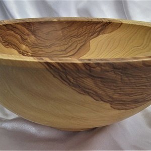 1791 Ash salad bowl.