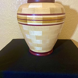 Segmented Urn