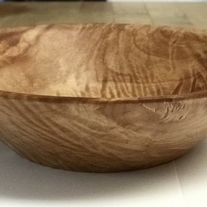 Figured maple, 8” diameter, 2-1/2” tall