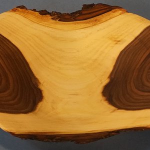 Serial 23006 Model Natural Bark edge Walnut Bowl