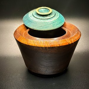 Walnut vessel