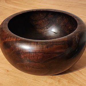 Walnut crotch bowl