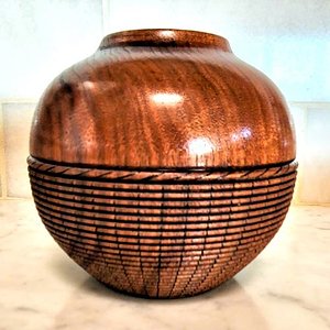 Walnut Hollow Form