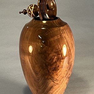 Ser. 24001 Model UWLT0715 Cremation Urn