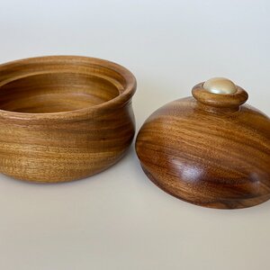 Canary Wood Liided Box