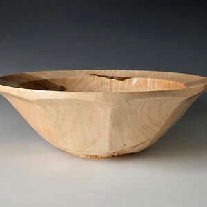 Faceted bowl