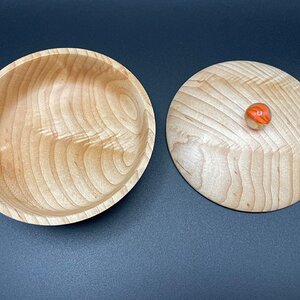 Lidded box for swap