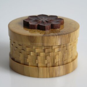 Boxwood box with Black Walnut flower