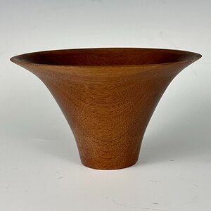 Small vase - reshoot