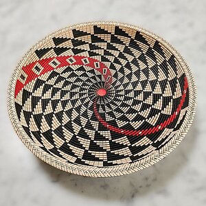 Geri's Basket Illusion - Front